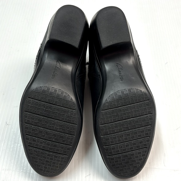 Clarks Of England Womens Shoes Emily Leather Chelsea Ankle Boots - Sz 7 1/2 - Picture 9 of 12